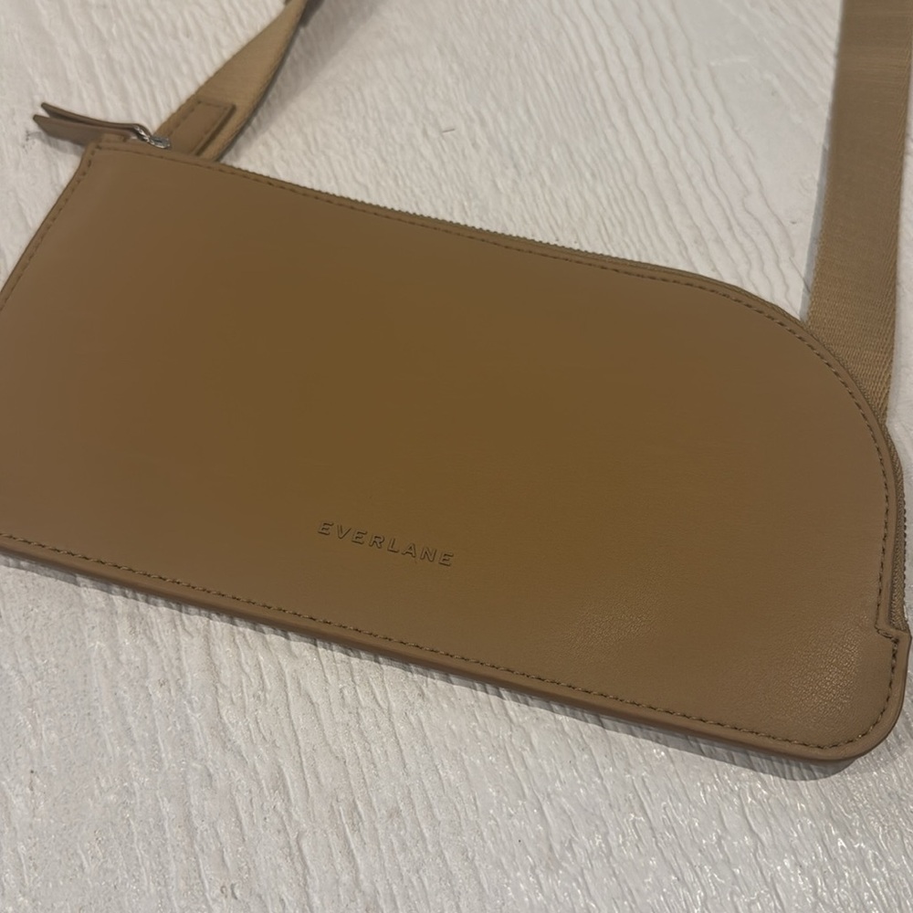 Everlane Cactus Leather Sling Crossbody Bag - Picture 11 of 12